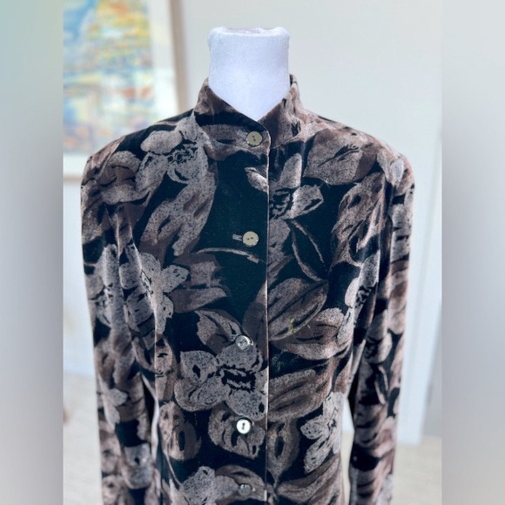 Dana Buchman Silk Velvet Black Floral Button Down Long Blazer 8 Jacket Medium - Picture 2 of 11